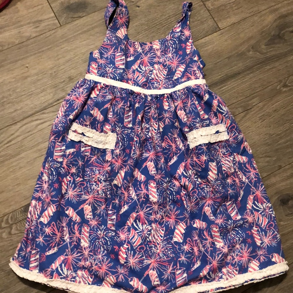Lily Pulitzer firecracker size 4